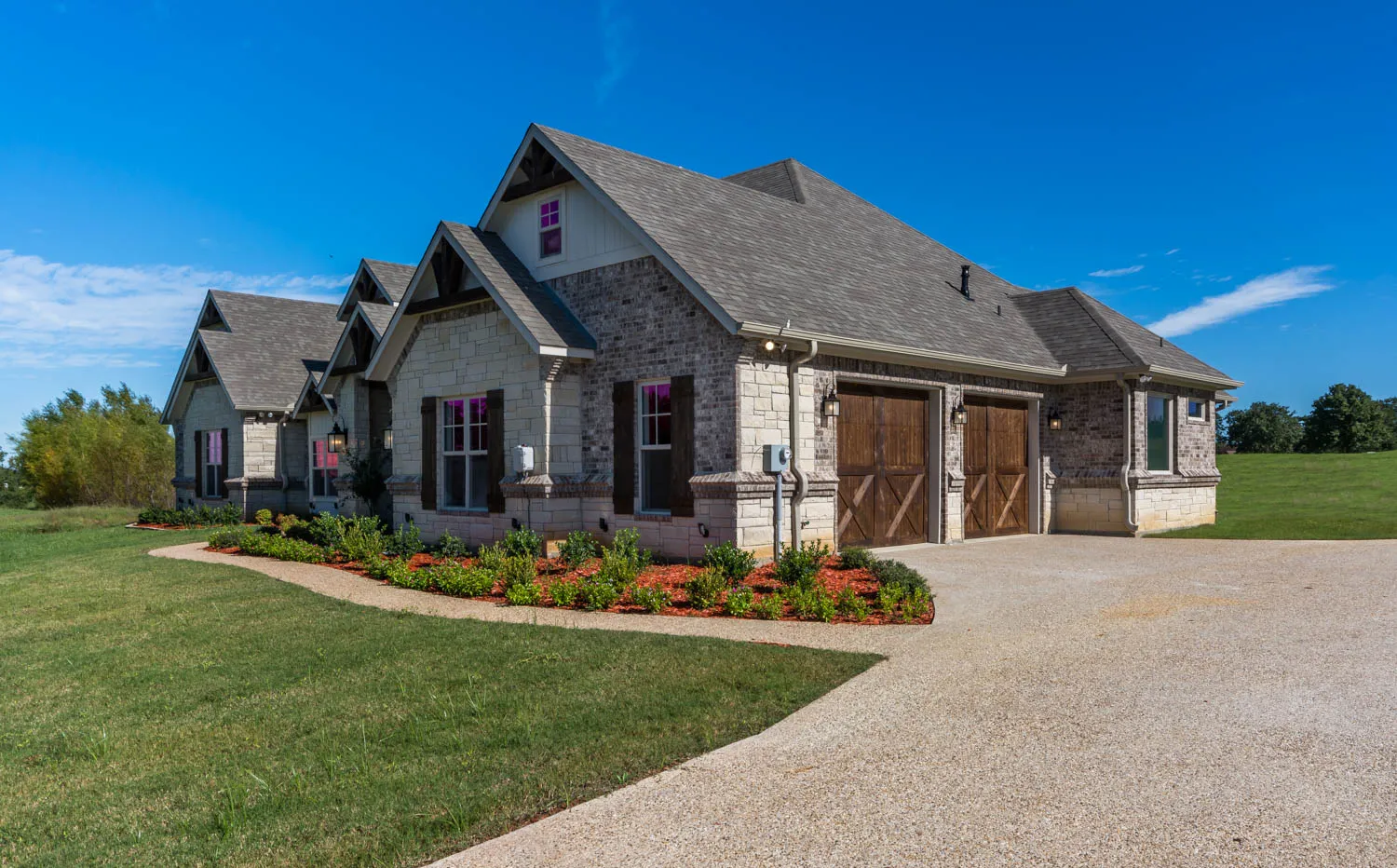 Beautiful home in Coyote Creek with a new roof installed by Banks Construction